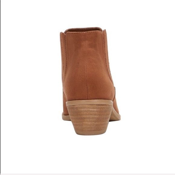 Cognac Casual Chic Chelsea Ankle Booties - Picture 2 of 4